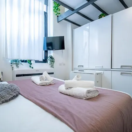 아파트 Close Station New Mini Loft Ac Wifi *