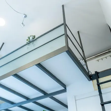 Apartment Close Station New Mini Loft Ac Wifi *